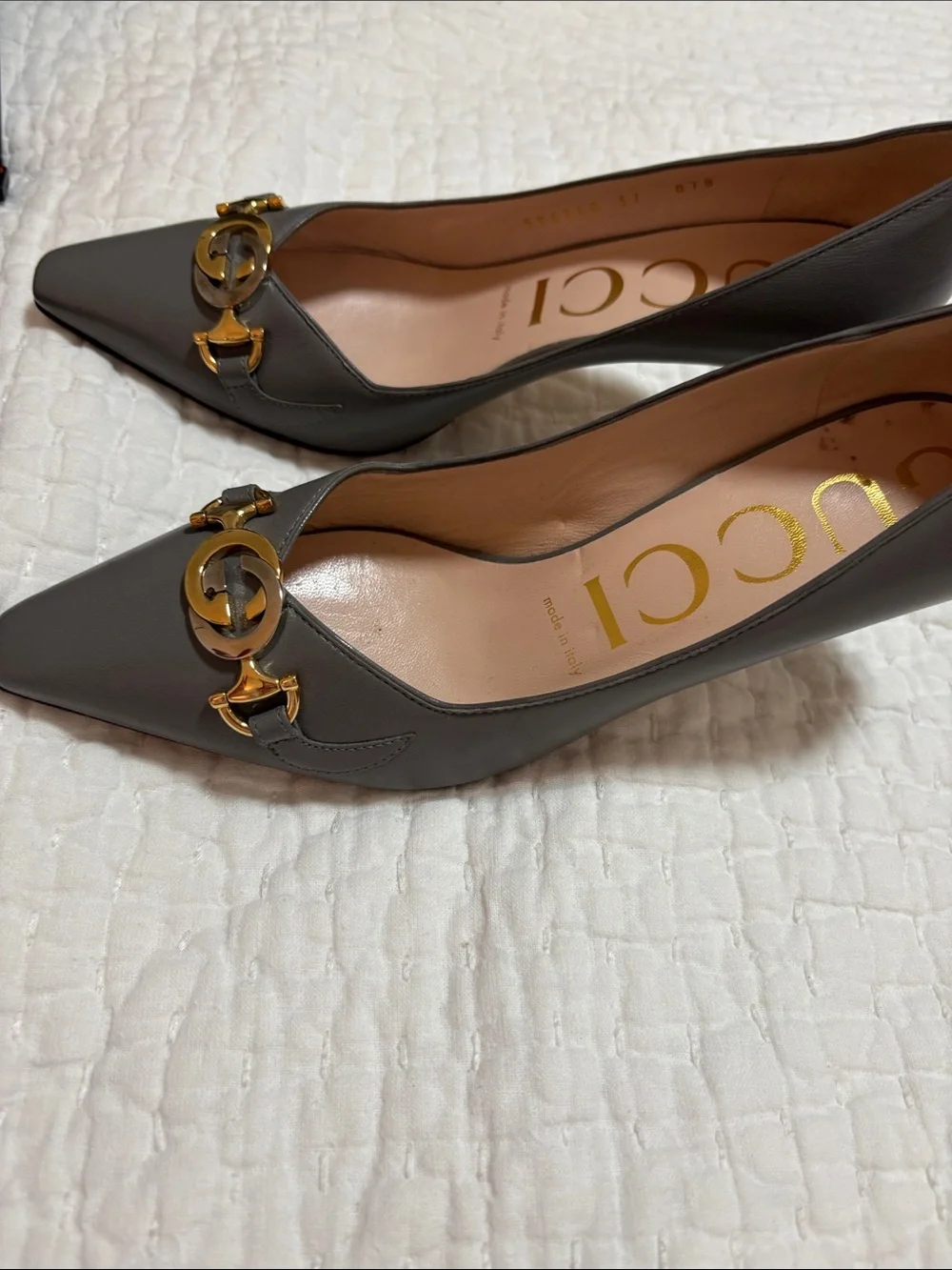 Gucci Gray Leather Pointed-Toe Pumps with Gold Horsebit Accent